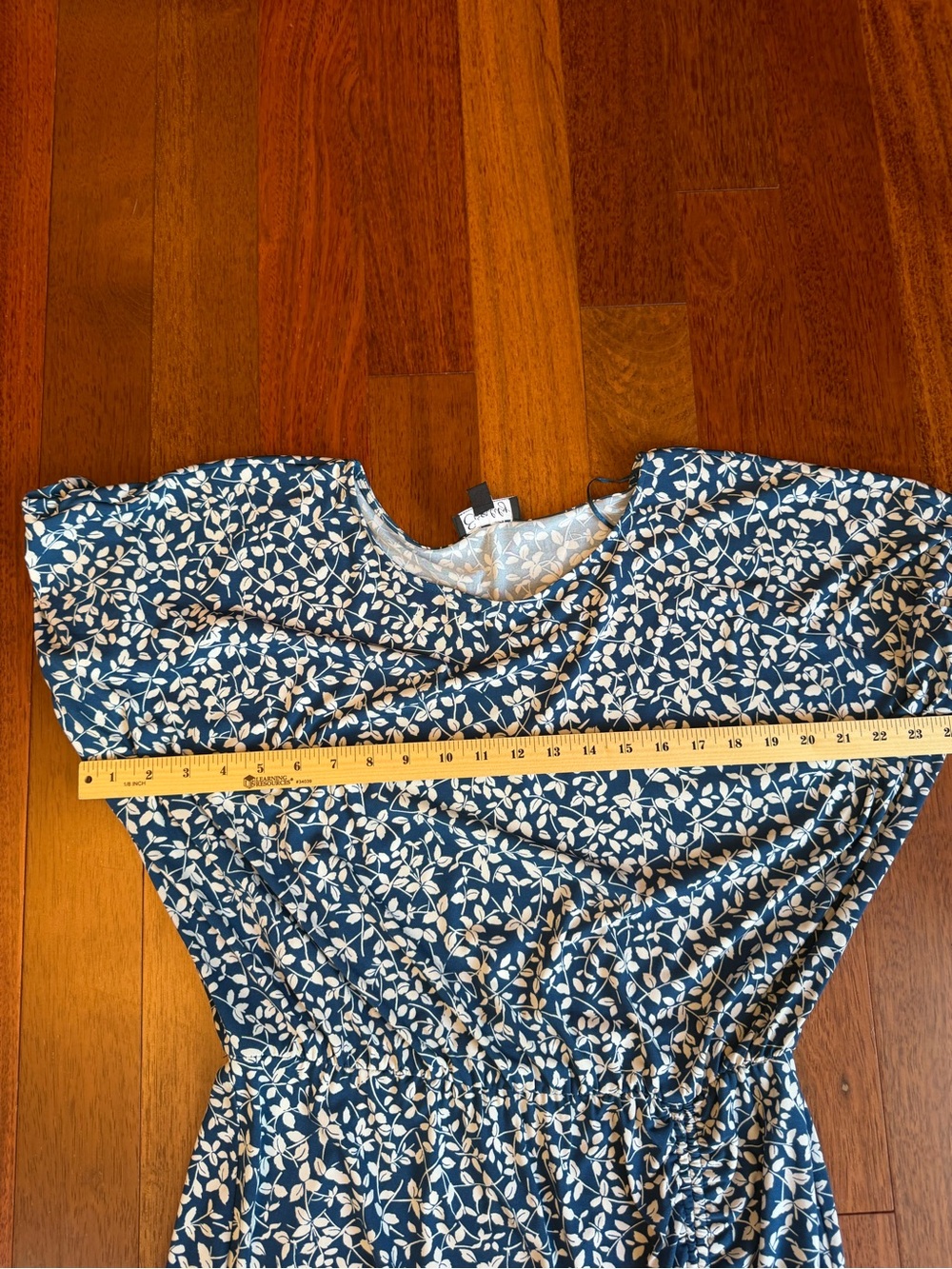 Blue Floral Print Mini Dress with Cinched Waist - Picture 4 of 9